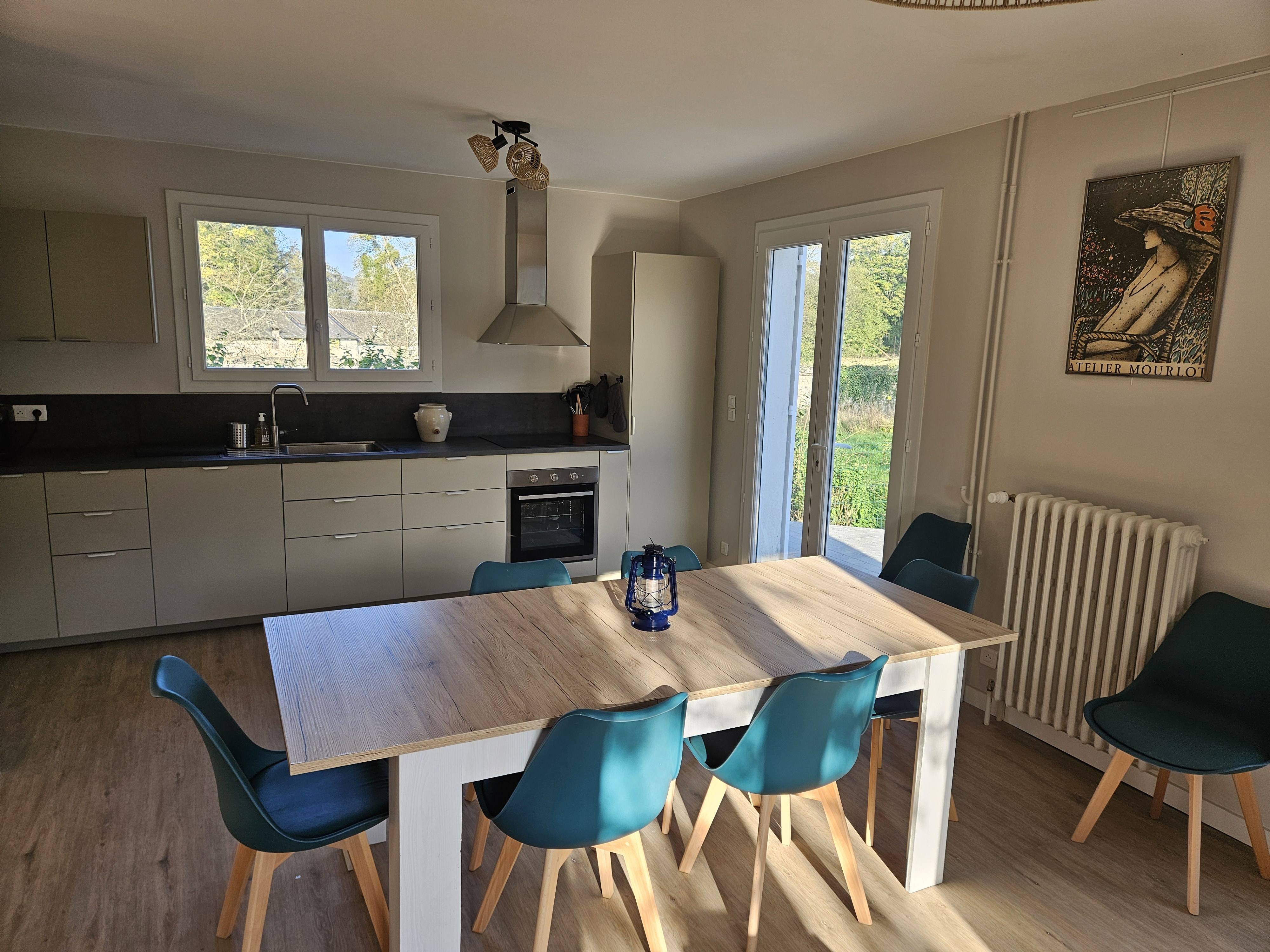 2-Vue salle à manger cuisine @Kristell CHEDRU_Domaine de Logempré