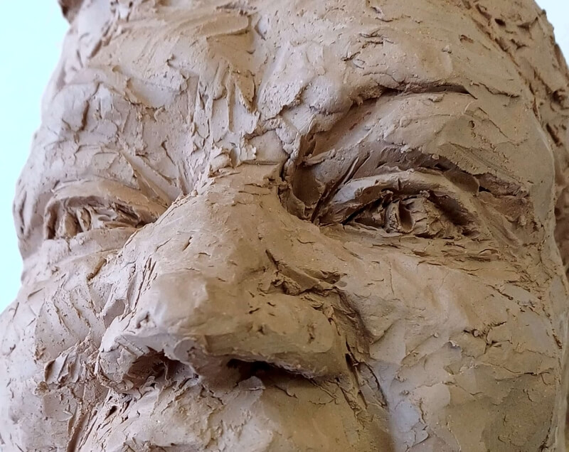 2026 04 11 Sculpture - un buste 800 tinified