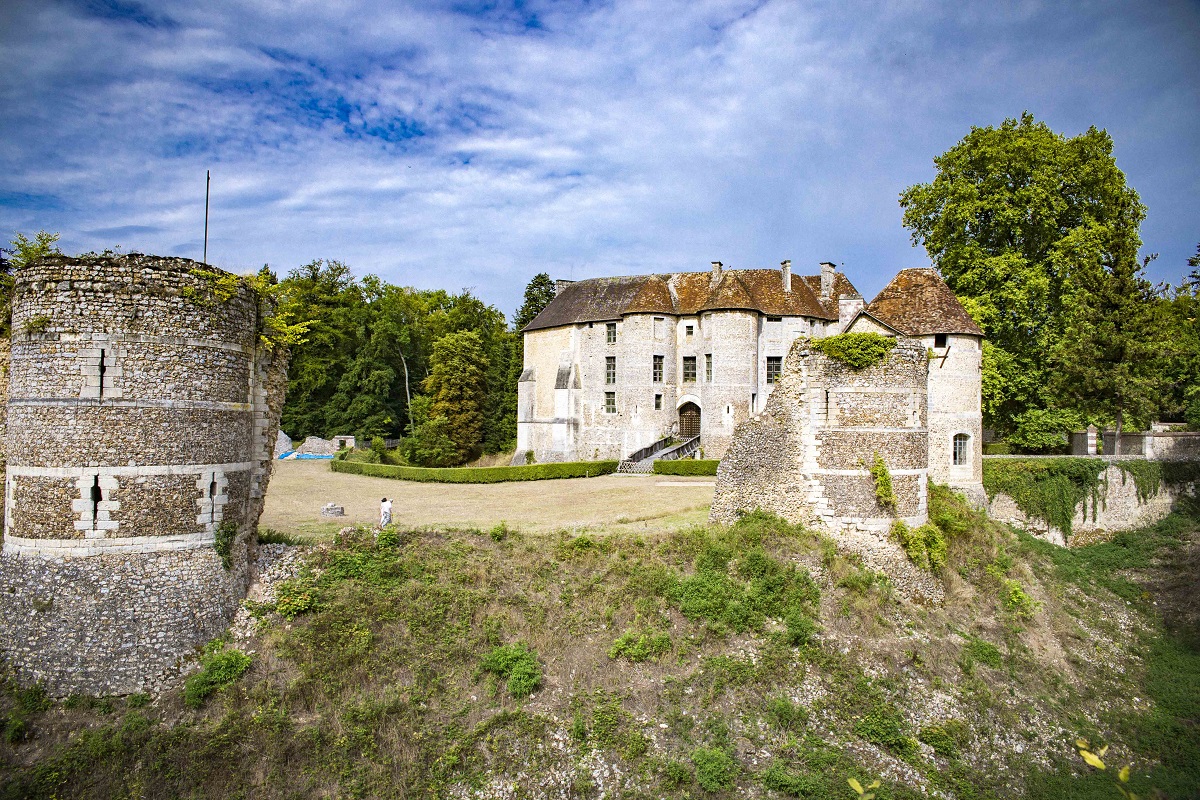 Domaine-medieval-d-Harcourt---Departement-de-l-Eure--S.-Bachelot--2-