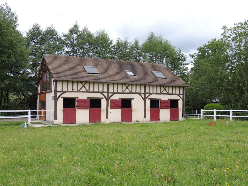 GITE-CHARLEVAL-LEBAUBE