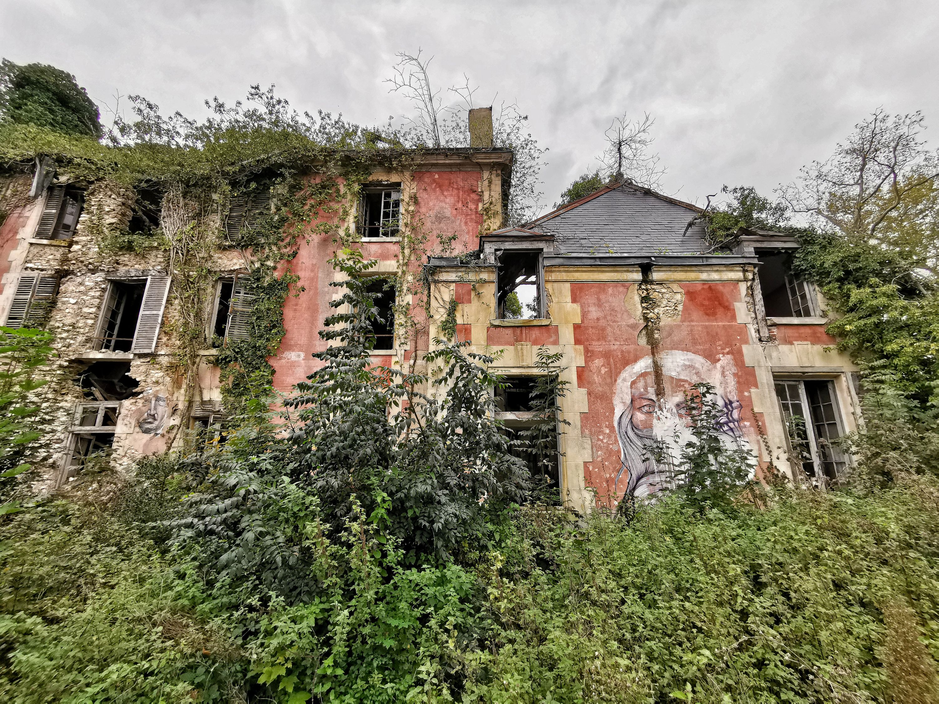 Le chateau rose, alu dibond 30 par 45 cm 1