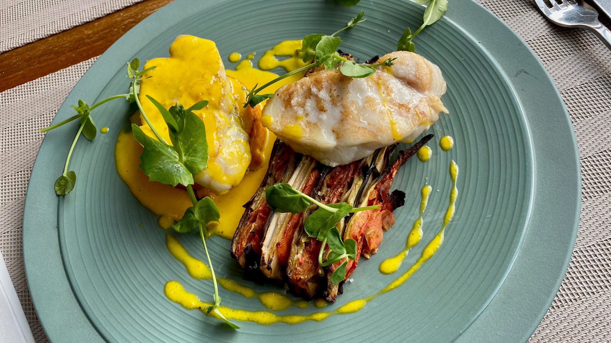Médaillon de lotte au safran légumes de saison-2