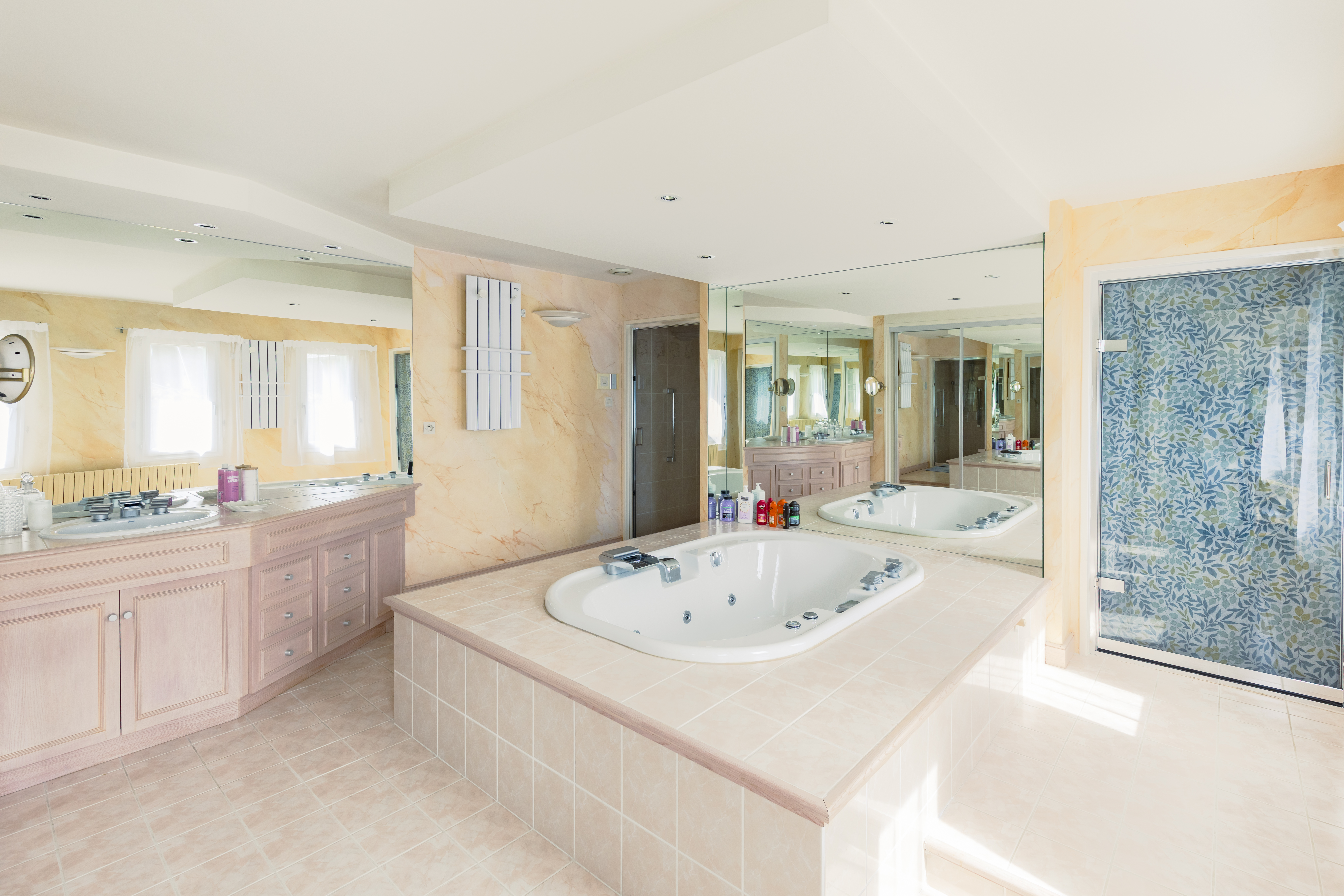 Salle de Bain Balnéo © F. LEPERE. CH A l'Eure du repos - Copie