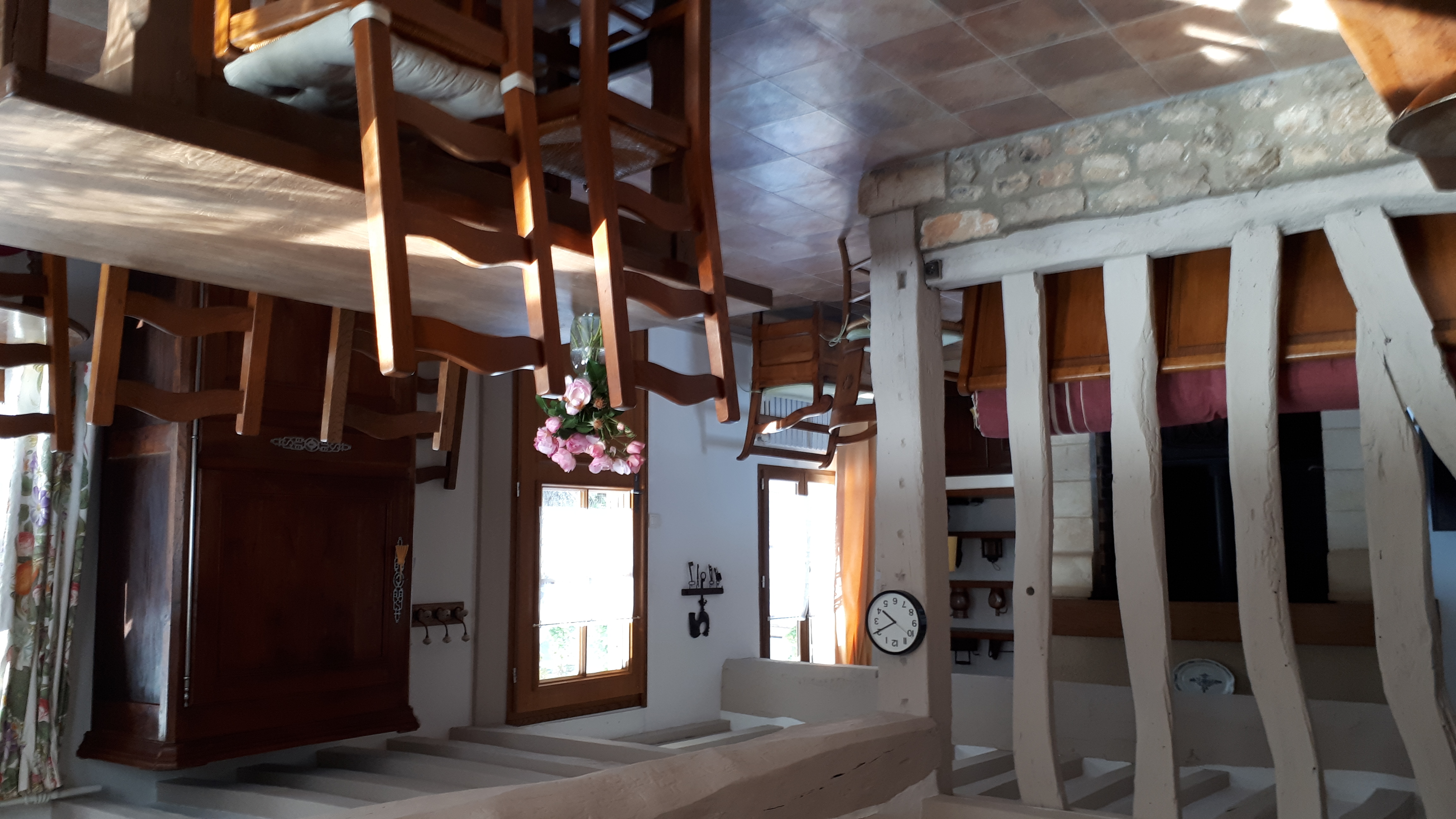 Salle salon cheminee