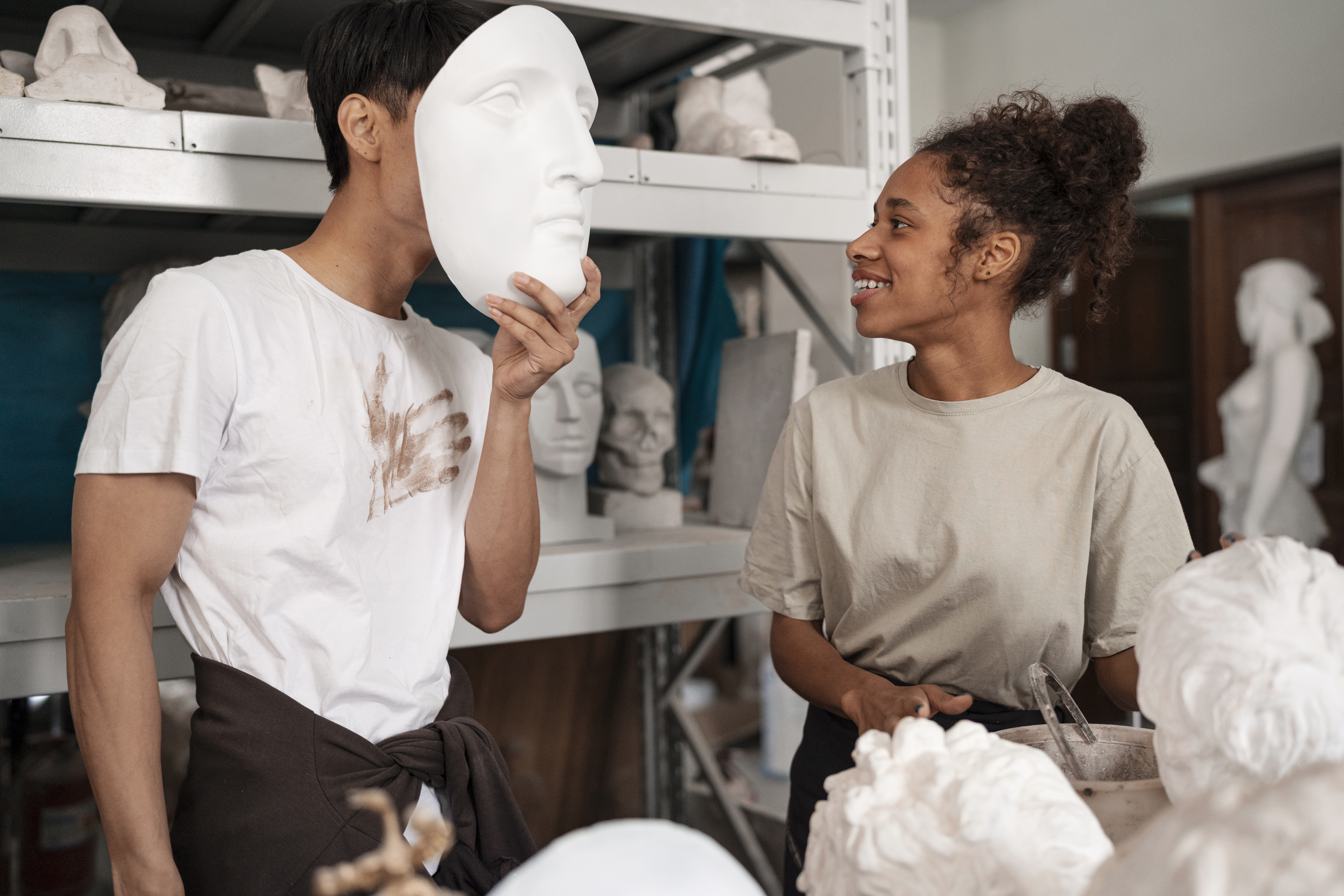 Sculpture sur plâtre (freepik)