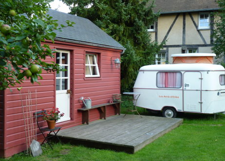 cabane et caravane