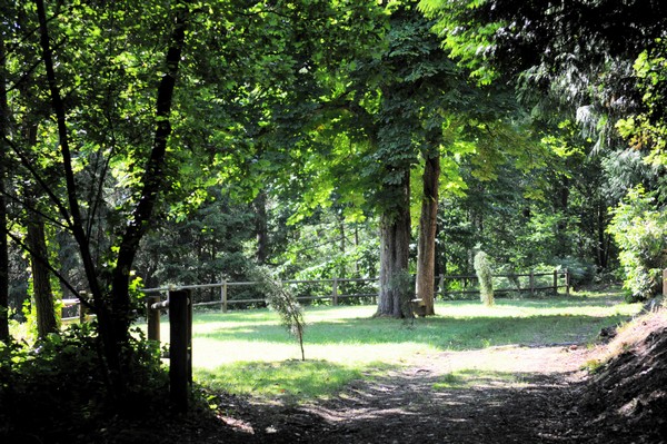 l'esplanade du parc@OT du Pays du Beaumontais-web